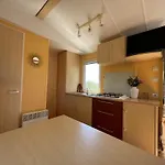 別荘 Le Romarin, Mobil-home Climatise Avec Vue Sur La イエール