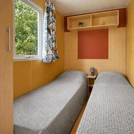 Le Romarin, Mobil-home Climatise Avec Vue Sur La Ferienhaus *